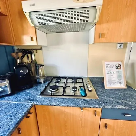 Mobil-home Familial, Piscine Et Toboggan Aquatique Kemp